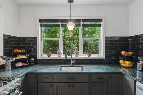 404 Shenstone Road Riverside IL 60546