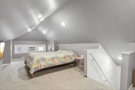 404 Shenstone Road Riverside IL 60546