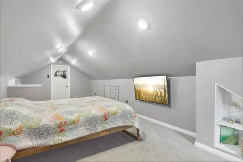 404 Shenstone Road Riverside IL 60546