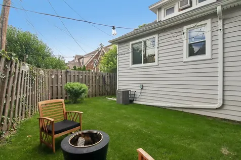 404 Shenstone Road Riverside IL 60546