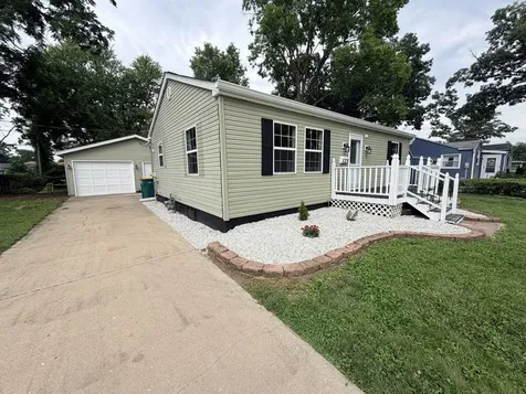 529 7TH Avenue Ottawa IL 61350