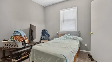 903 Low Street Bloomington IL 61701