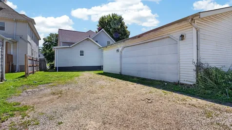 903 Low Street Bloomington IL 61701