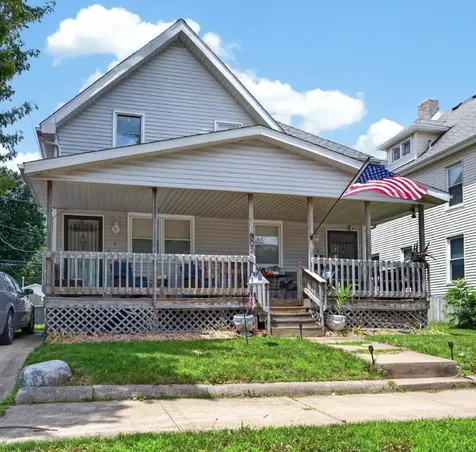 903 Low Street Bloomington IL 61701