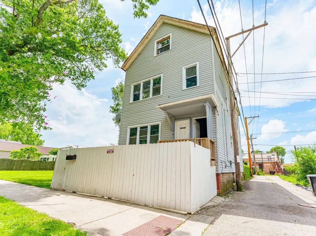 5114 South Justine Street Chicago IL 60609