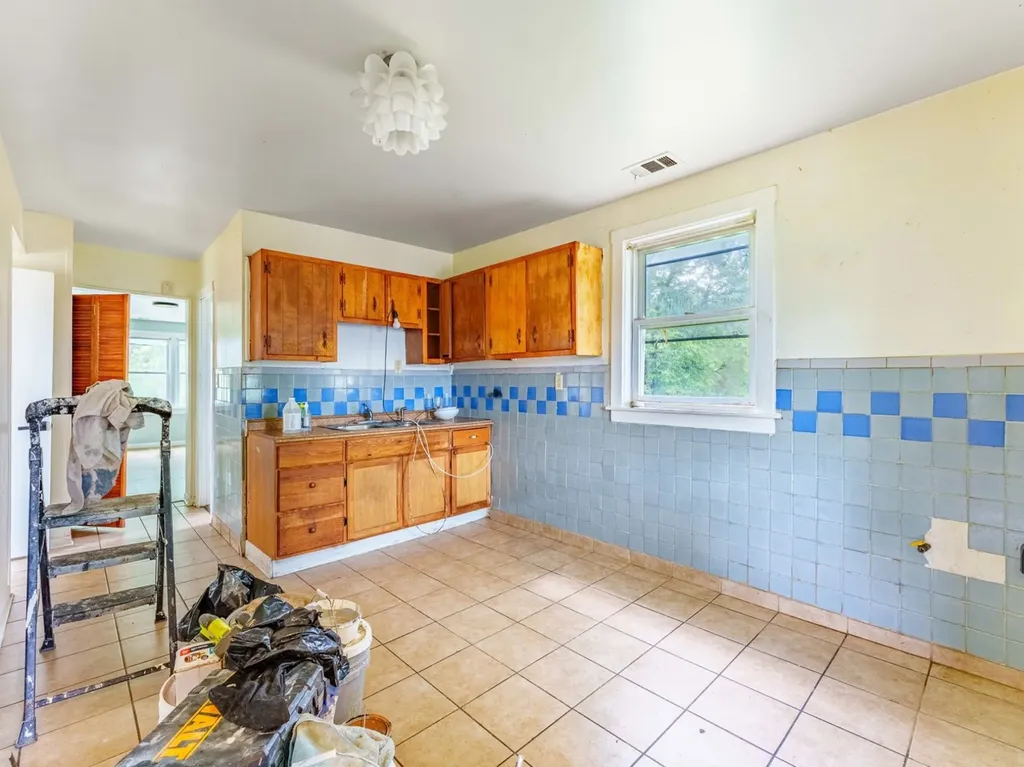 5114 South Justine Street Chicago IL 60609