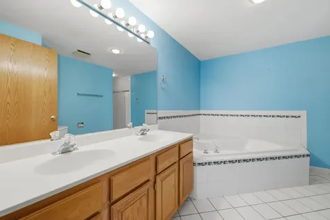 7420 West Lawrence Avenue Harwood Heights IL 60706