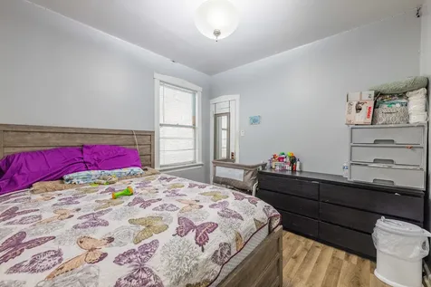 6733 South Campbell Avenue Chicago IL 60629