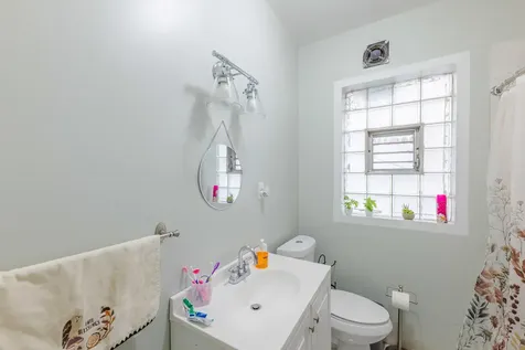 6733 South Campbell Avenue Chicago IL 60629