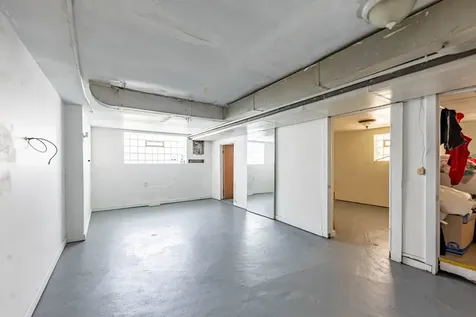 6733 South Campbell Avenue Chicago IL 60629
