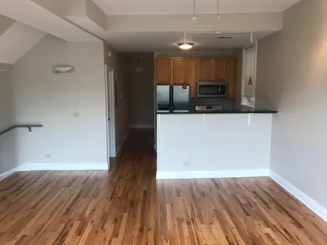 1442 West Barry Avenue Chicago IL 60657