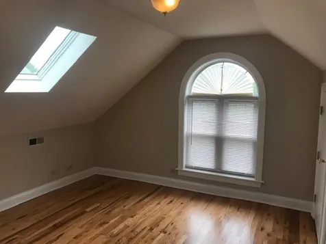 1442 West Barry Avenue Chicago IL 60657
