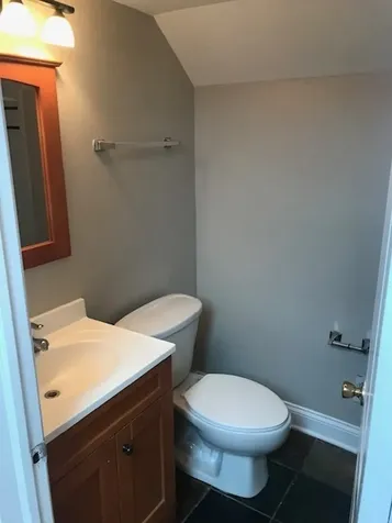 1442 West Barry Avenue Chicago IL 60657