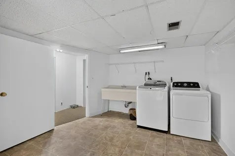 424 Park Avenue Ottawa IL 61350