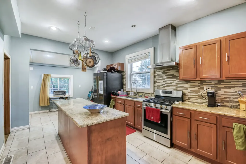 5406 West Ferdinand Street Chicago IL 60644
