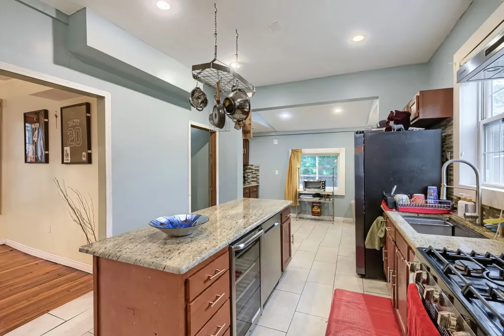 5406 West Ferdinand Street Chicago IL 60644