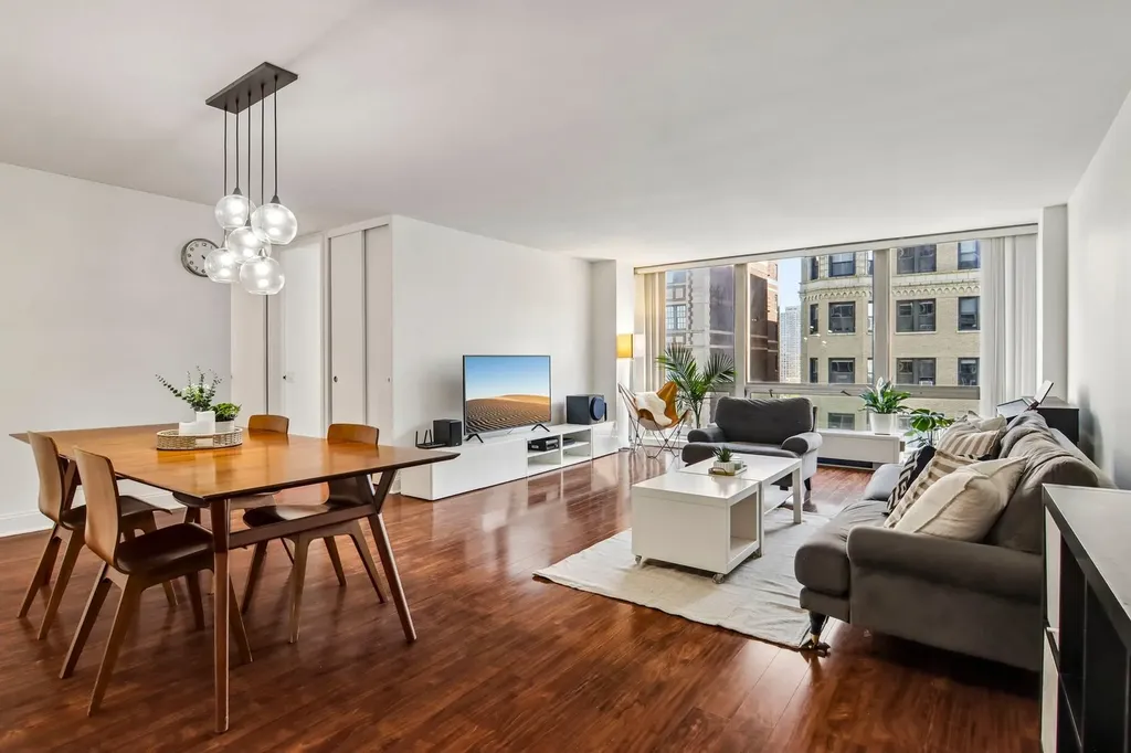 2400 North Lakeview Avenue Chicago IL 60614