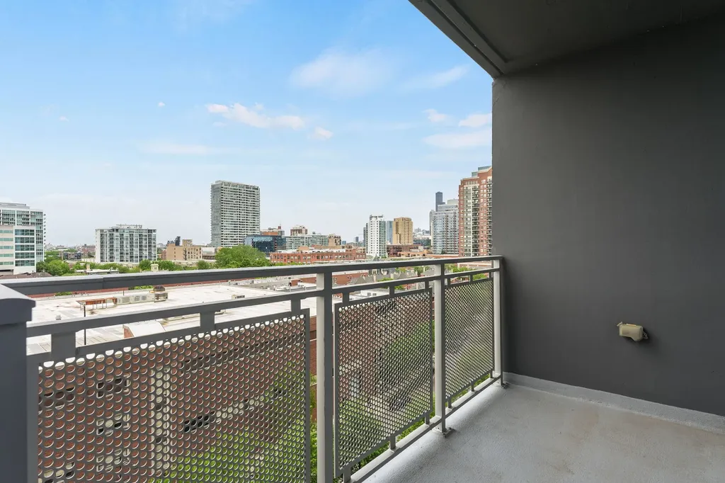 1901 South Calumet Avenue Chicago IL 60616
