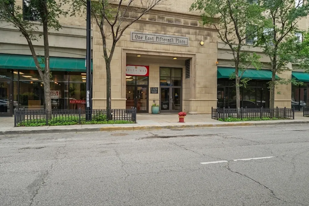 1529 South State Street Chicago IL 60605
