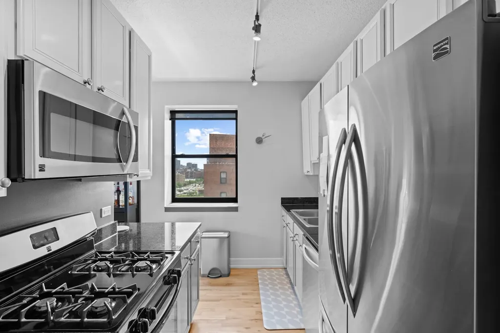 1529 South State Street Chicago IL 60605