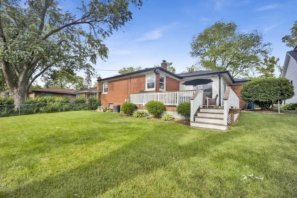 778 South Linden Avenue Elmhurst IL 60126