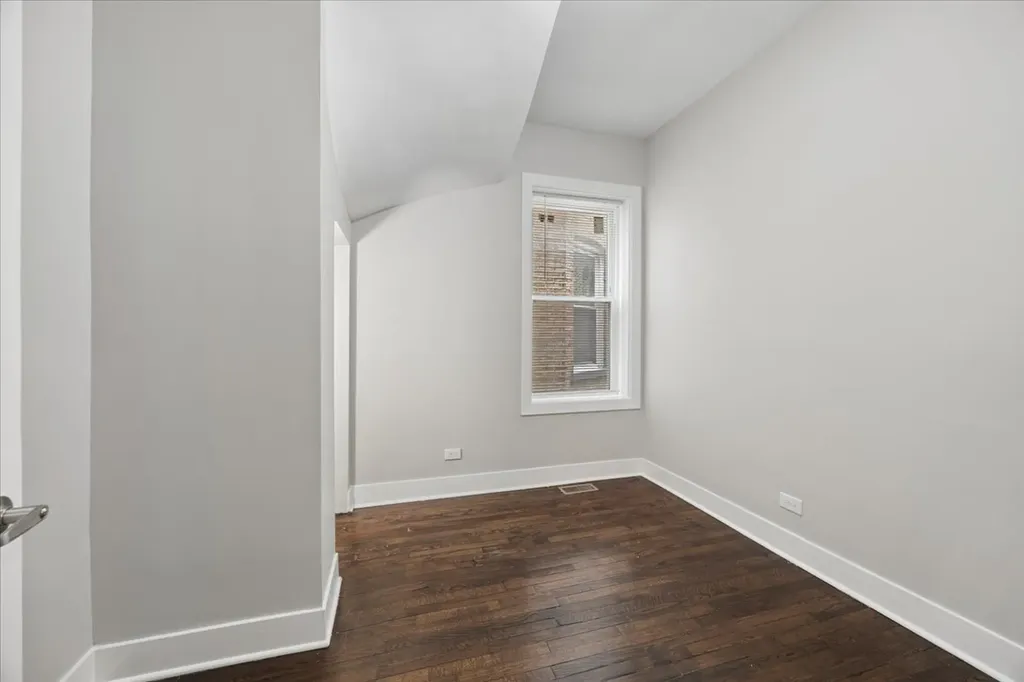 1033 North Lawndale Avenue Chicago IL 60651