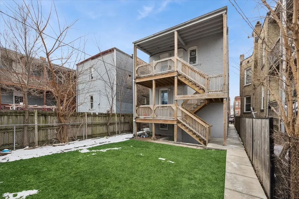 1033 North Lawndale Avenue Chicago IL 60651