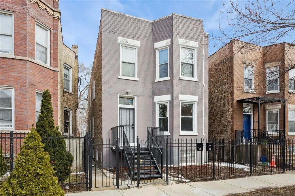 1033 North Lawndale Avenue Chicago IL 60651