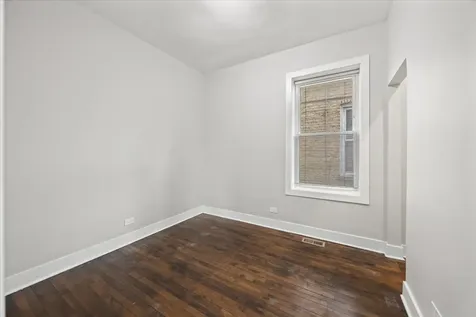 1033 North Lawndale Avenue Chicago IL 60651