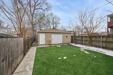 1033 North Lawndale Avenue Chicago IL 60651