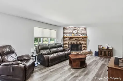 2720 North Patricia Lane Mchenry IL 60051