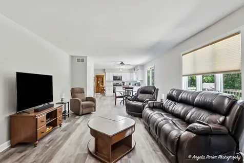 2720 North Patricia Lane Mchenry IL 60051