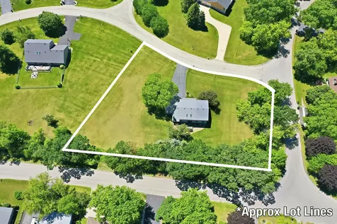 2720 North Patricia Lane Mchenry IL 60051