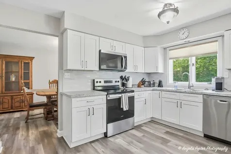 2720 North Patricia Lane Mchenry IL 60051