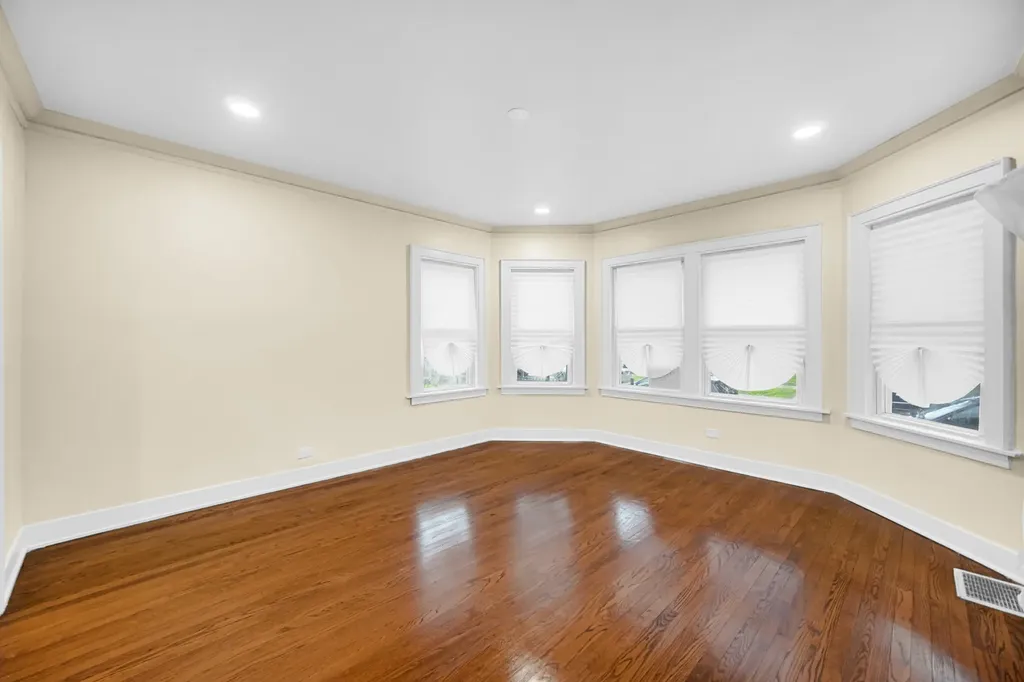 8541 South Paulina Street Chicago IL 60620