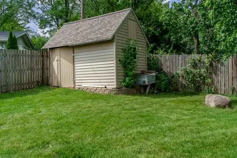3803 Hemlock Court Rockford IL 61107