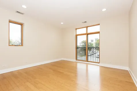 5760 North Lincoln Avenue Chicago IL 60659