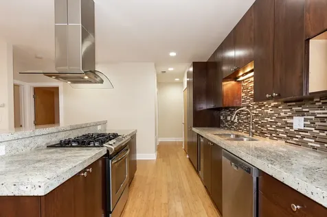 5760 North Lincoln Avenue Chicago IL 60659