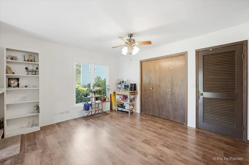 23W222 Westchester Court Glen Ellyn IL 60137