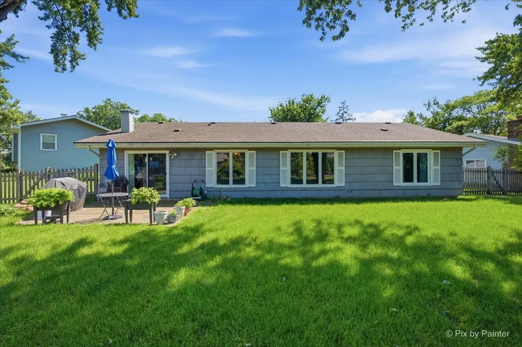 23W222 Westchester Court Glen Ellyn IL 60137