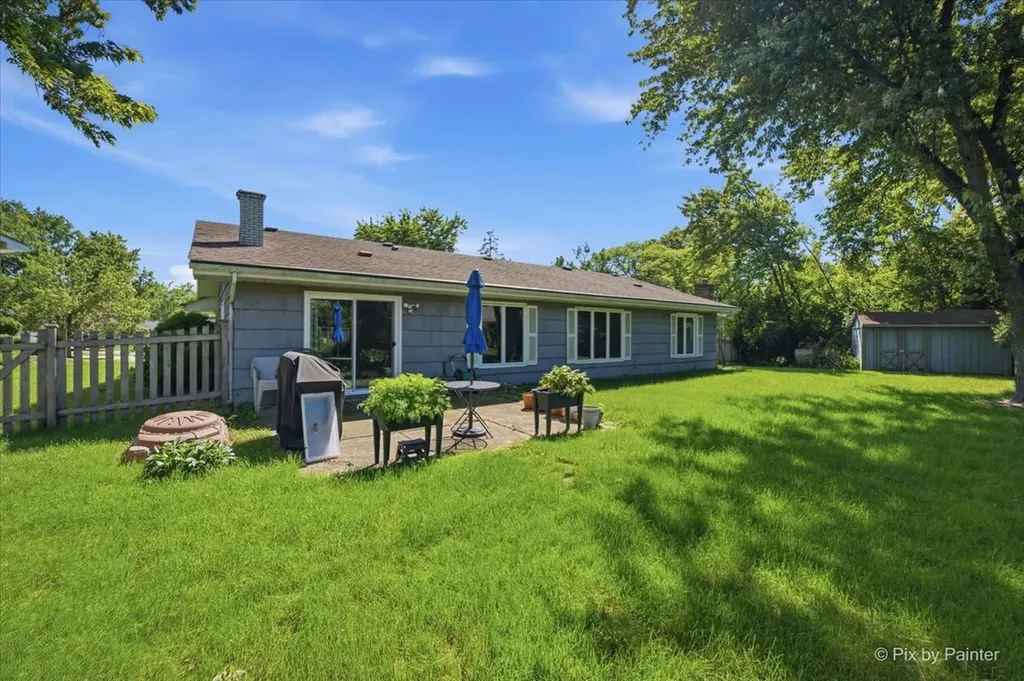 23W222 Westchester Court Glen Ellyn IL 60137