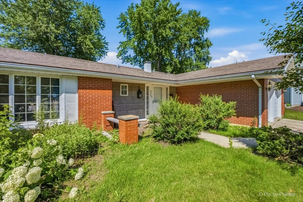 23W222 Westchester Court Glen Ellyn IL 60137