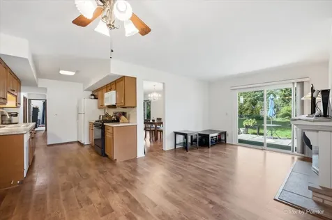 23W222 Westchester Court Glen Ellyn IL 60137
