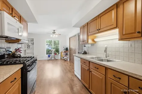 23W222 Westchester Court Glen Ellyn IL 60137