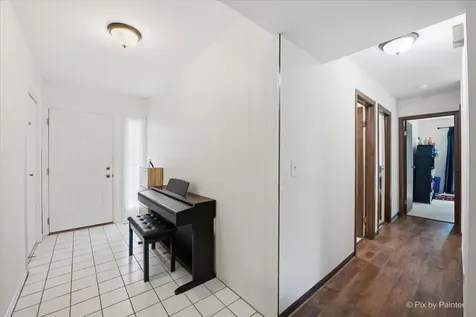 23W222 Westchester Court Glen Ellyn IL 60137
