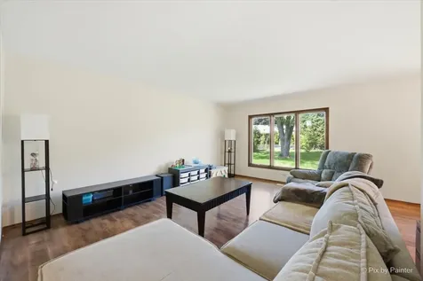 23W222 Westchester Court Glen Ellyn IL 60137