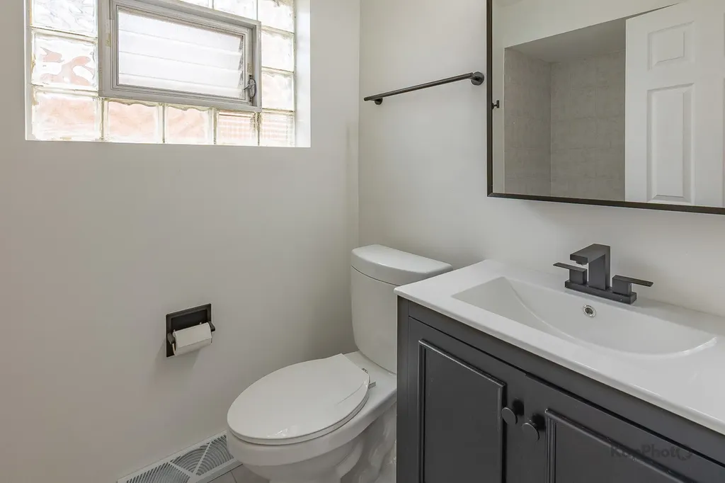 5920 South Merrimac Avenue Chicago IL 60638