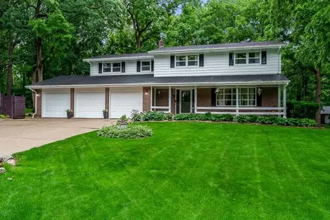 5329 Dallas Court Rockford IL 61109