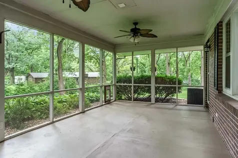 5329 Dallas Court Rockford IL 61109