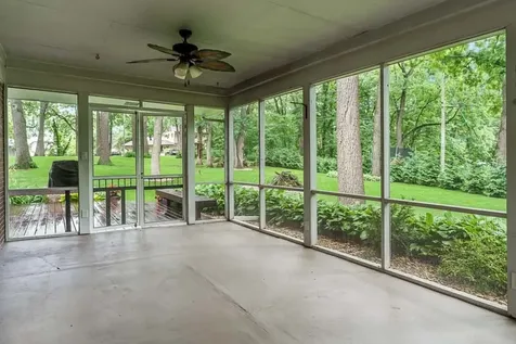 5329 Dallas Court Rockford IL 61109